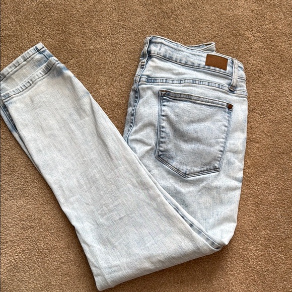 Light Blue Judy Blue Women's Jeans - Picture 2 of 4